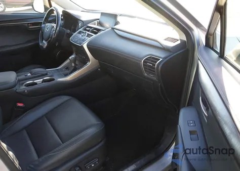 2017 Lexus Nx 200T z USA, uszkodzony, nr VIN JTJYARBZ5H2061020